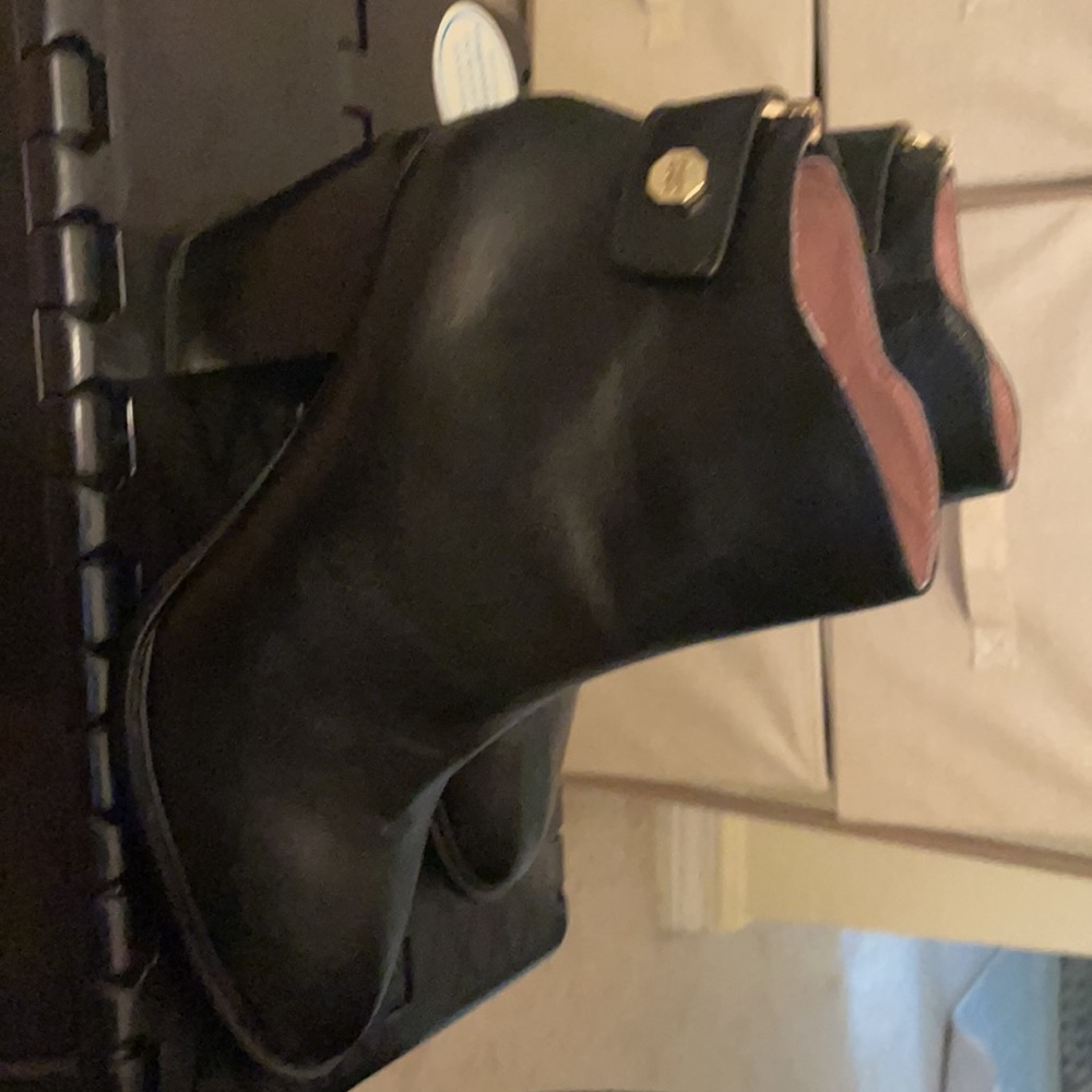 Shoes are in great condition.     No original box